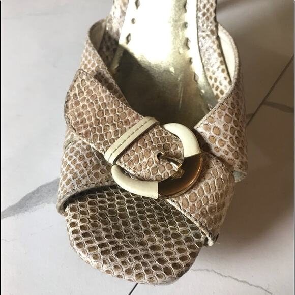 BCBGirls platform heels - Picture 8 of 8